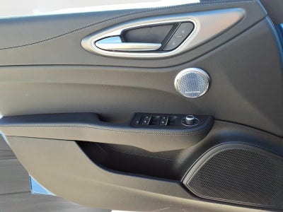 2025 Alfa Romeo Giulia Base