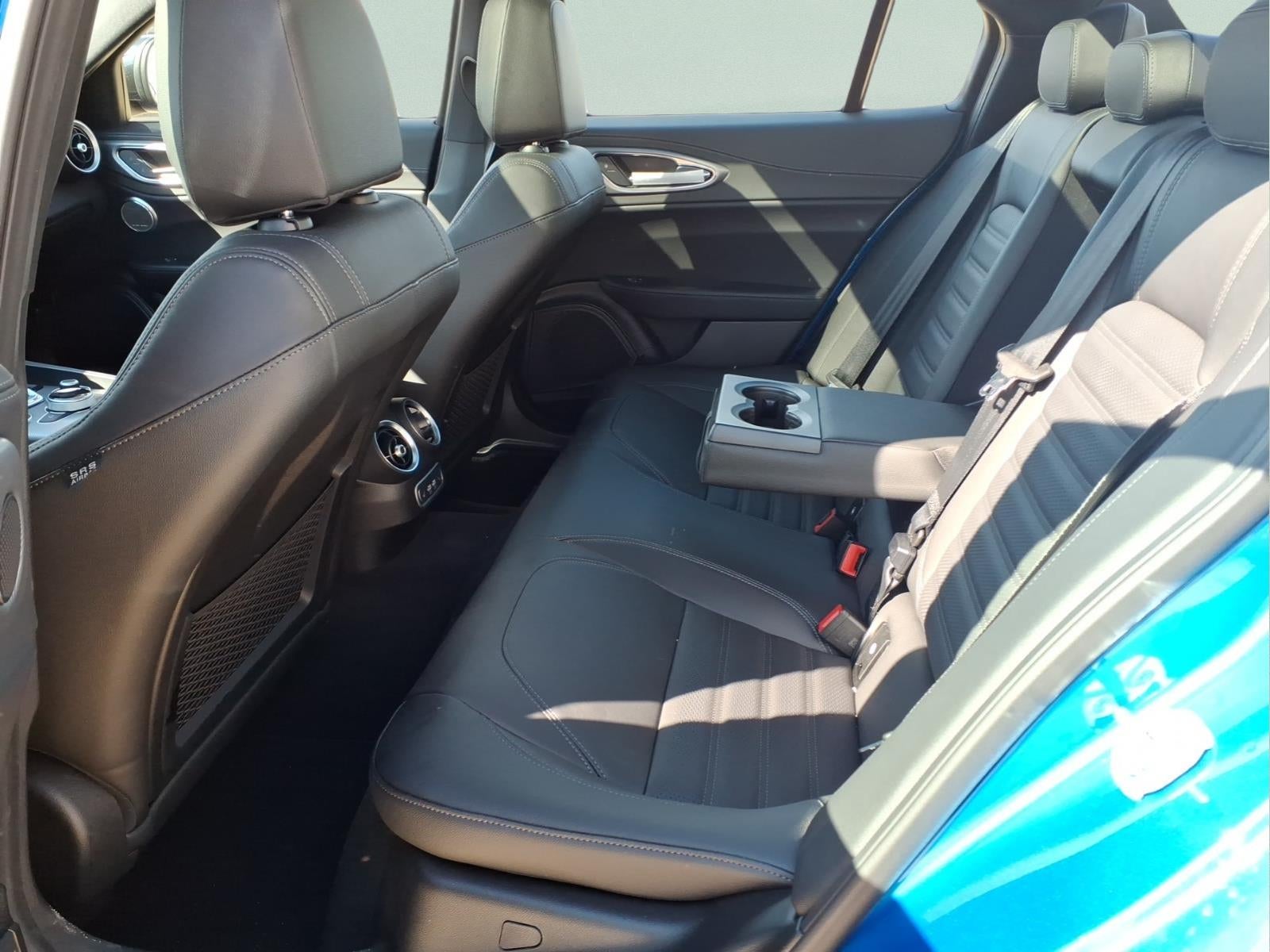 2025 Alfa Romeo Giulia Base