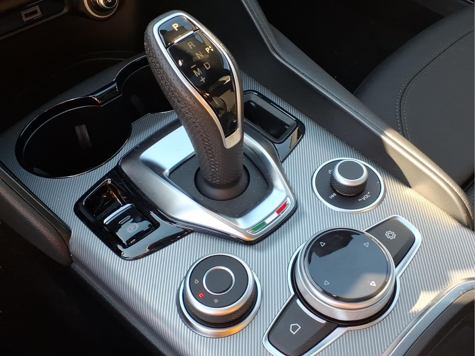 2025 Alfa Romeo Giulia Base