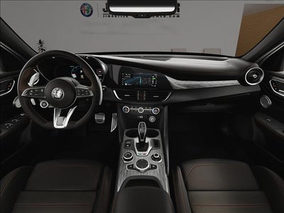 2025 Alfa Romeo Giulia Intensa