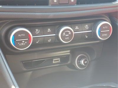 2025 Alfa Romeo Giulia Intensa