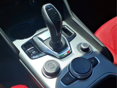 2025 Alfa Romeo Giulia Intensa