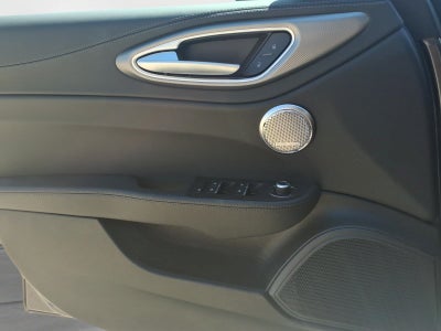 2025 Alfa Romeo Giulia Intensa