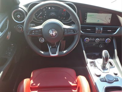 2025 Alfa Romeo Giulia Intensa