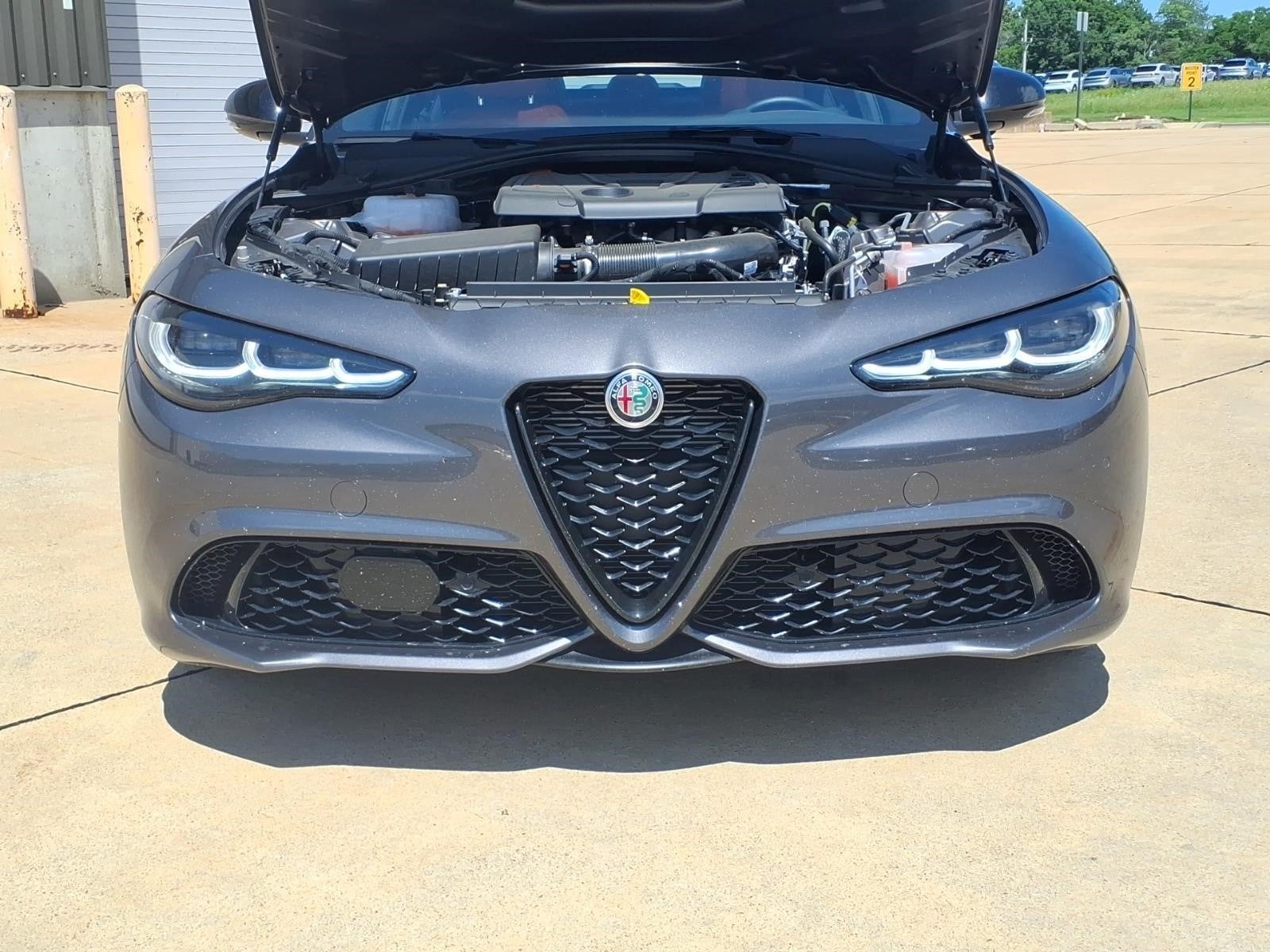 2025 Alfa Romeo Giulia Intensa