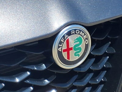 2025 Alfa Romeo Giulia Intensa