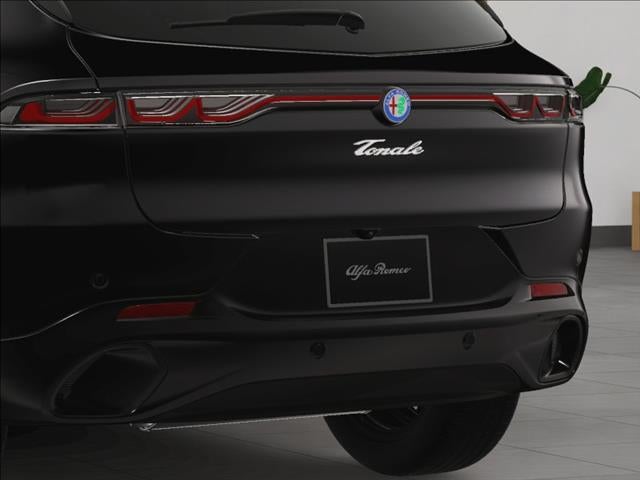 2025 Alfa Romeo Tonale Base