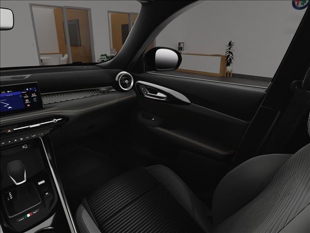 2025 Alfa Romeo Tonale Base