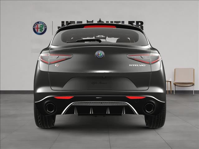 2025 Alfa Romeo Stelvio Base