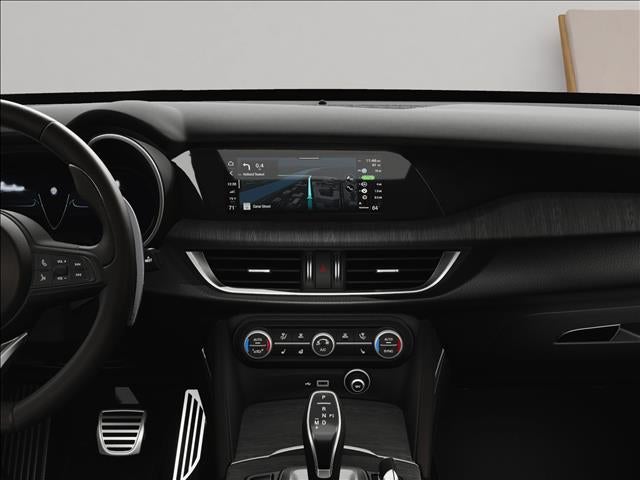 2025 Alfa Romeo Stelvio Base