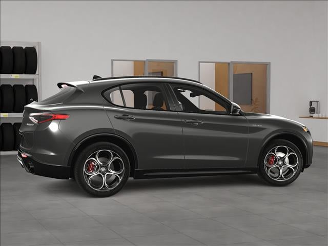 2025 Alfa Romeo Stelvio Base