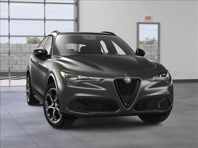2025 Alfa Romeo Stelvio Base