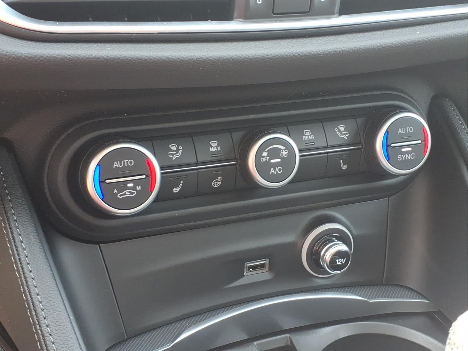 2026 Alfa Romeo Stelvio Base