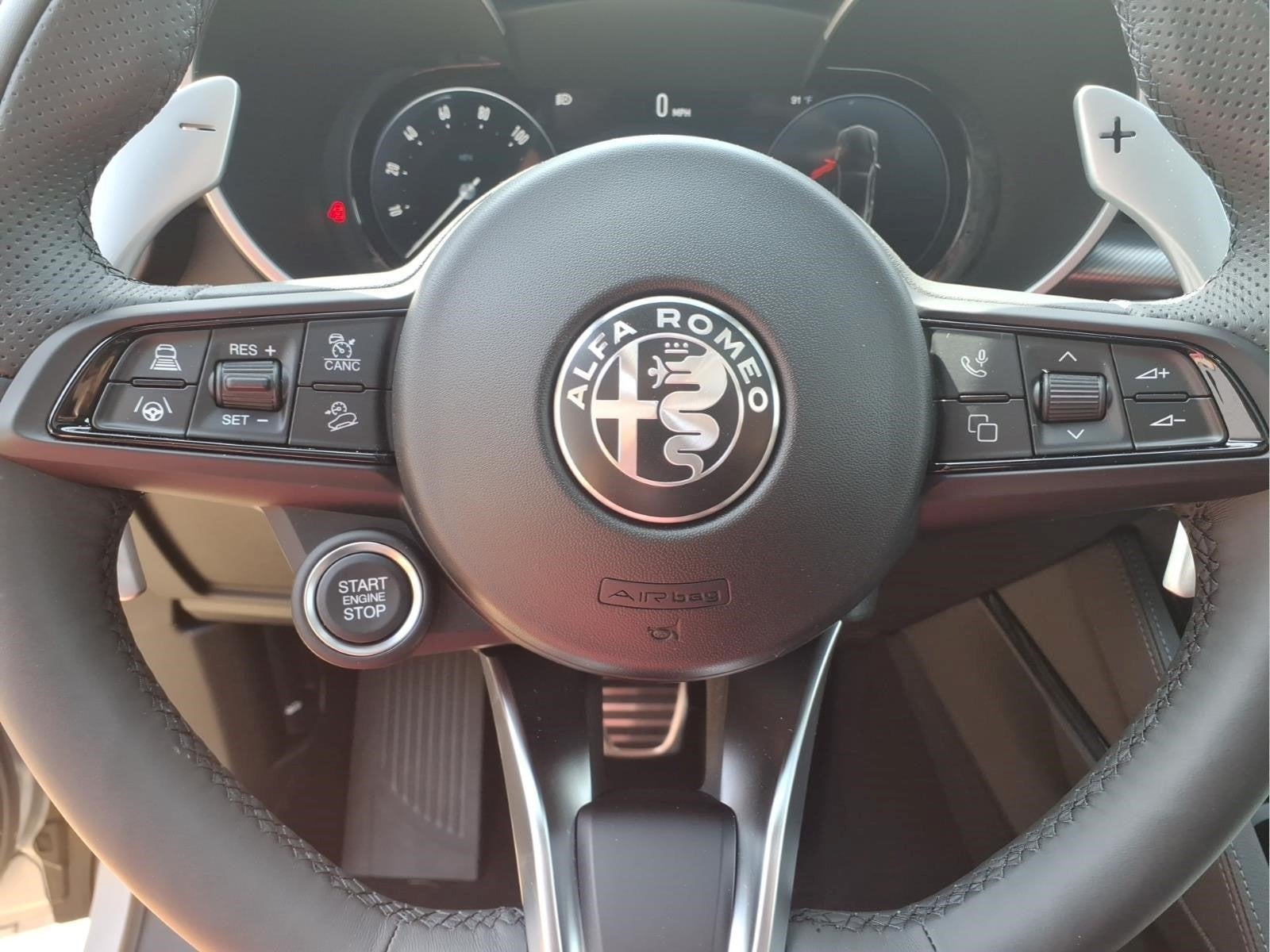2026 Alfa Romeo Stelvio Base