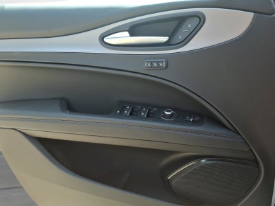 2026 Alfa Romeo Stelvio Base