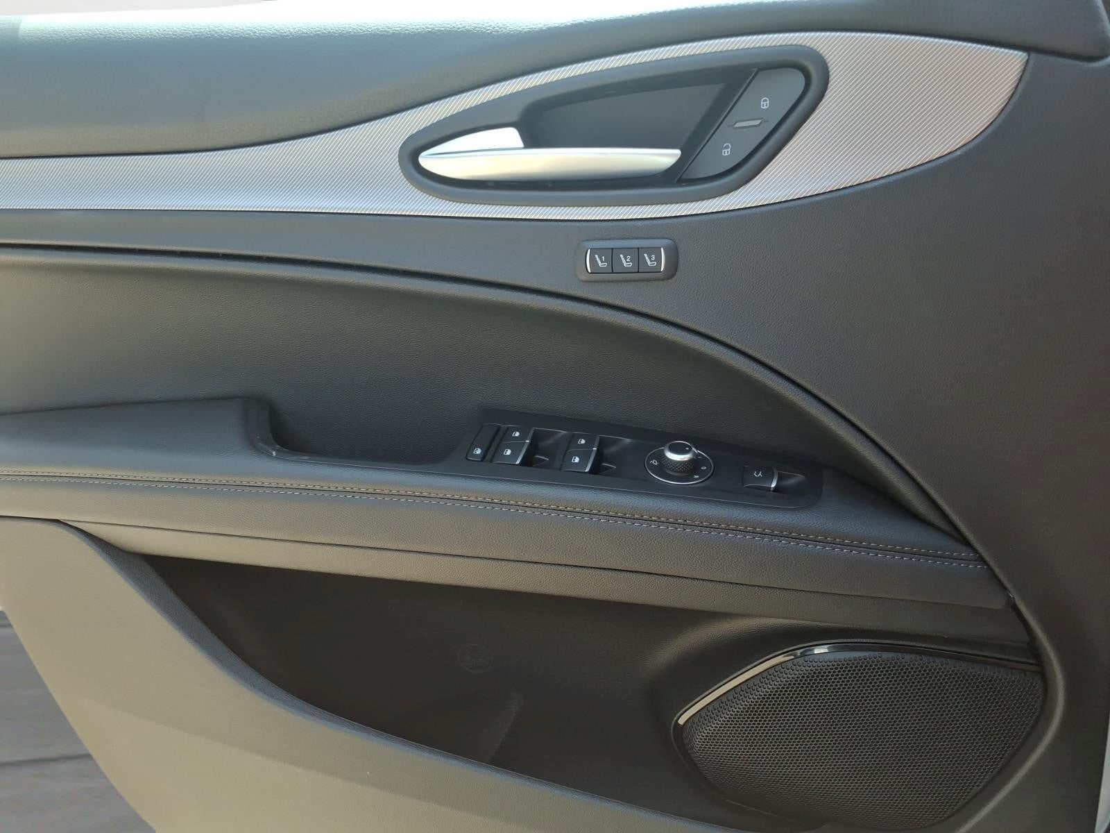 2026 Alfa Romeo Stelvio Base