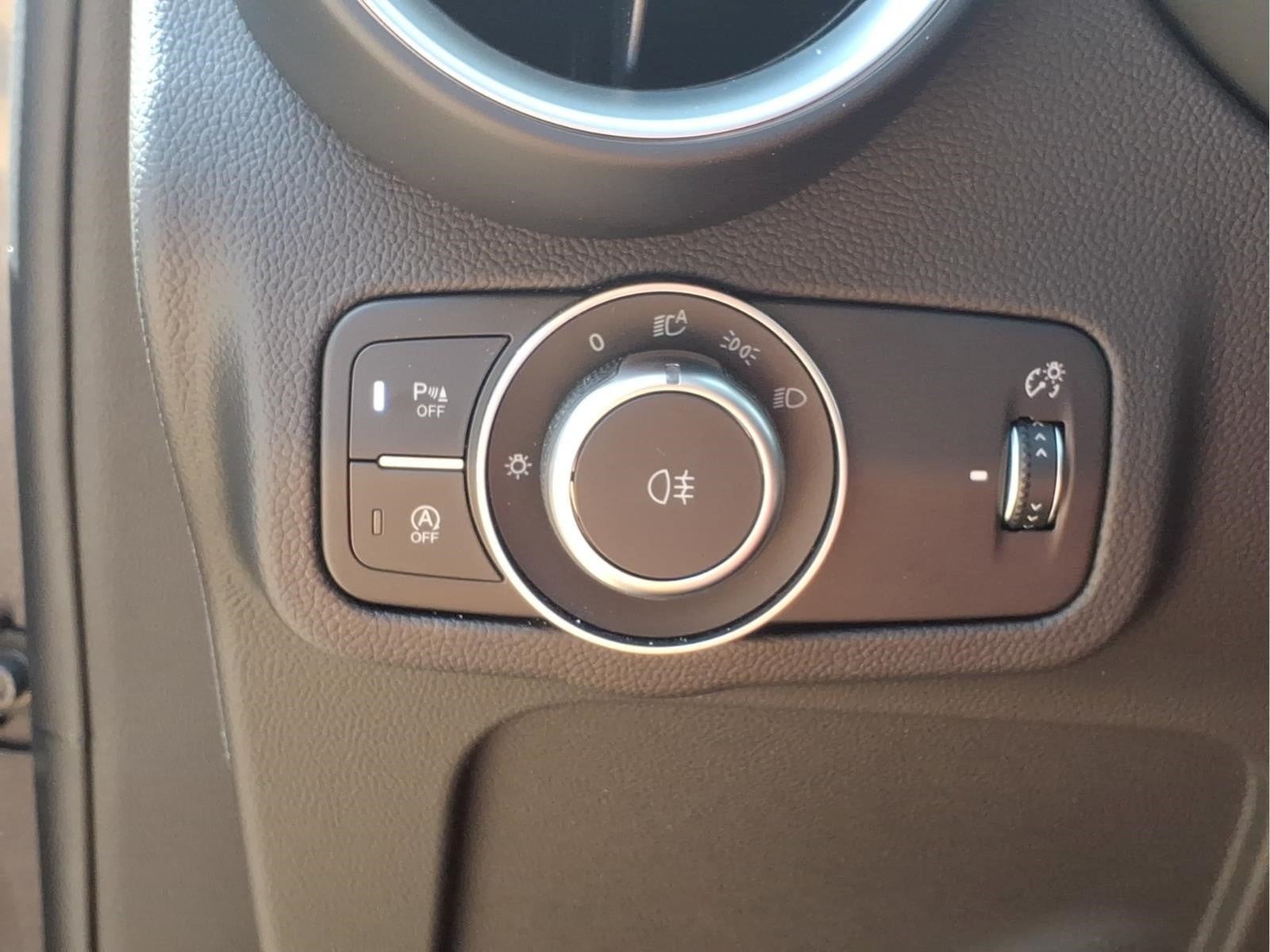 2026 Alfa Romeo Stelvio Base