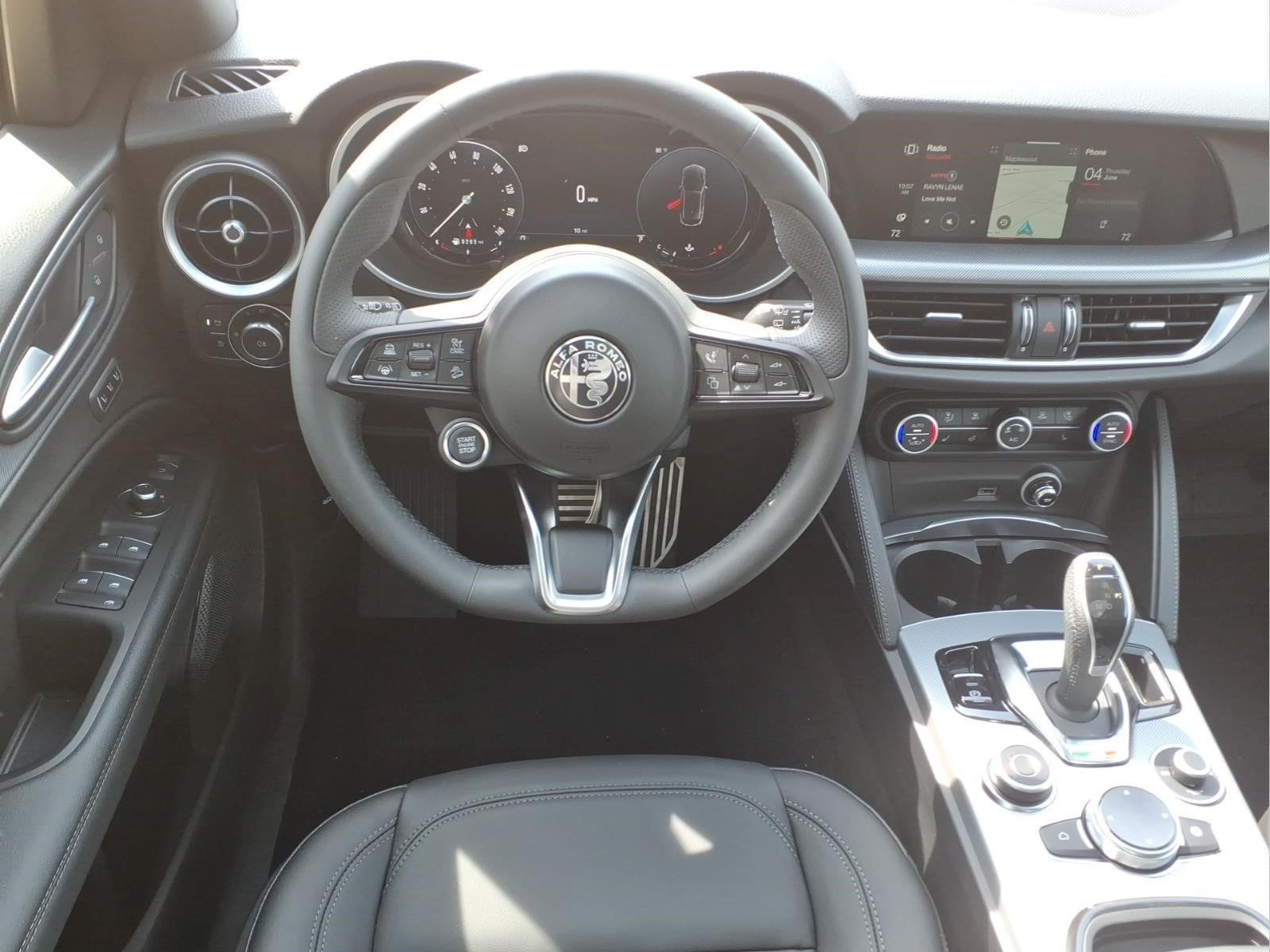 2026 Alfa Romeo Stelvio Base