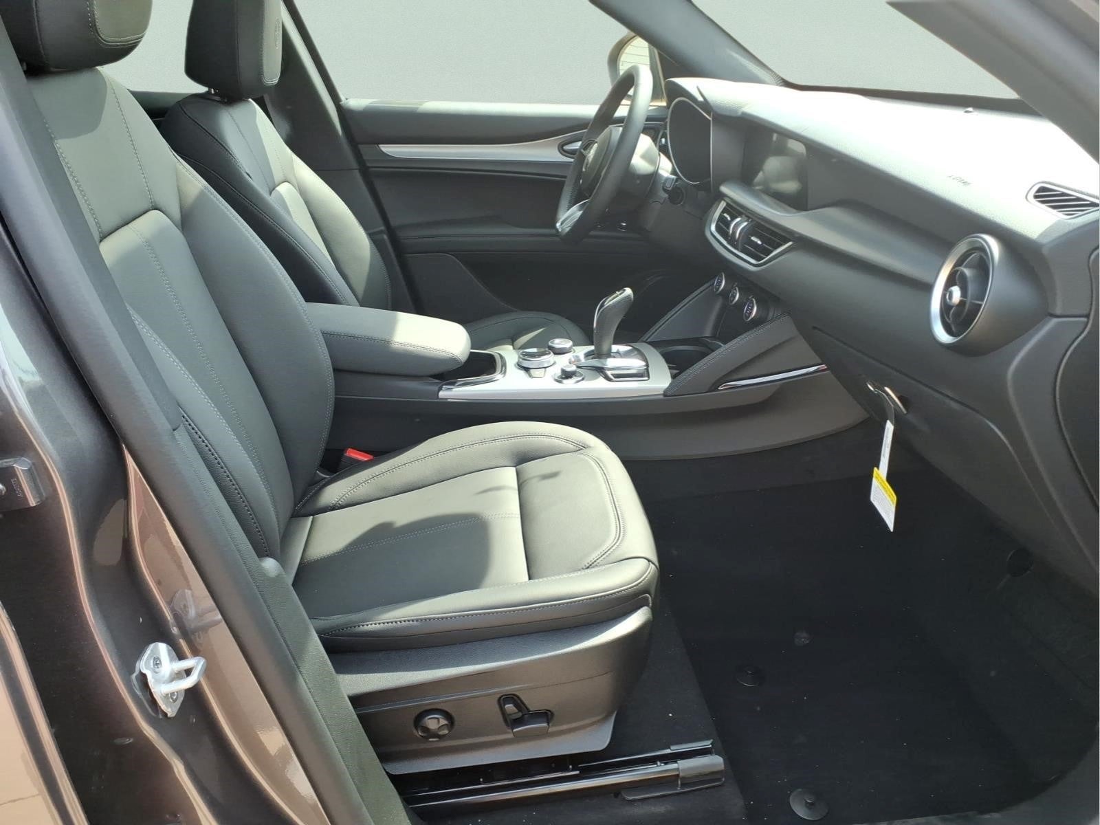 2026 Alfa Romeo Stelvio Base
