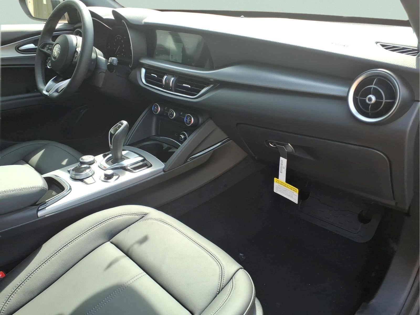 2026 Alfa Romeo Stelvio Base