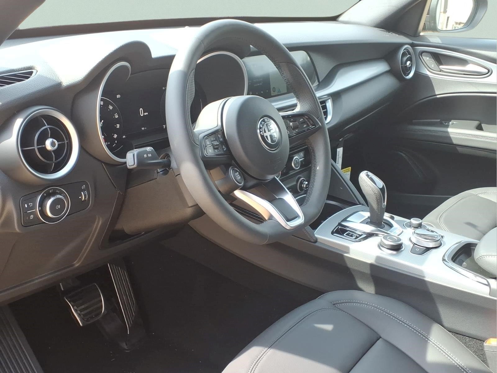 2026 Alfa Romeo Stelvio Base