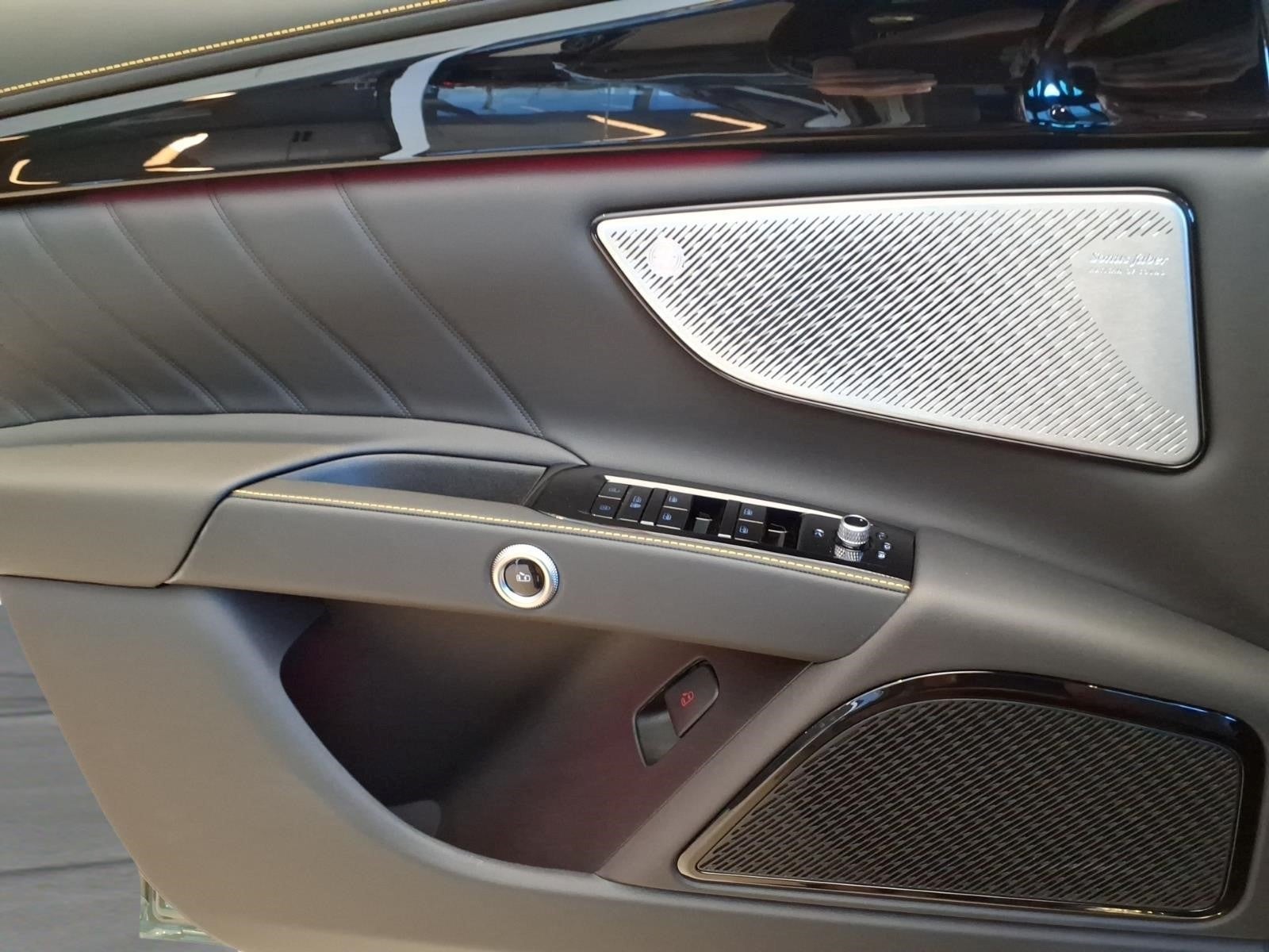 2027 Maserati Grecale Modena V6