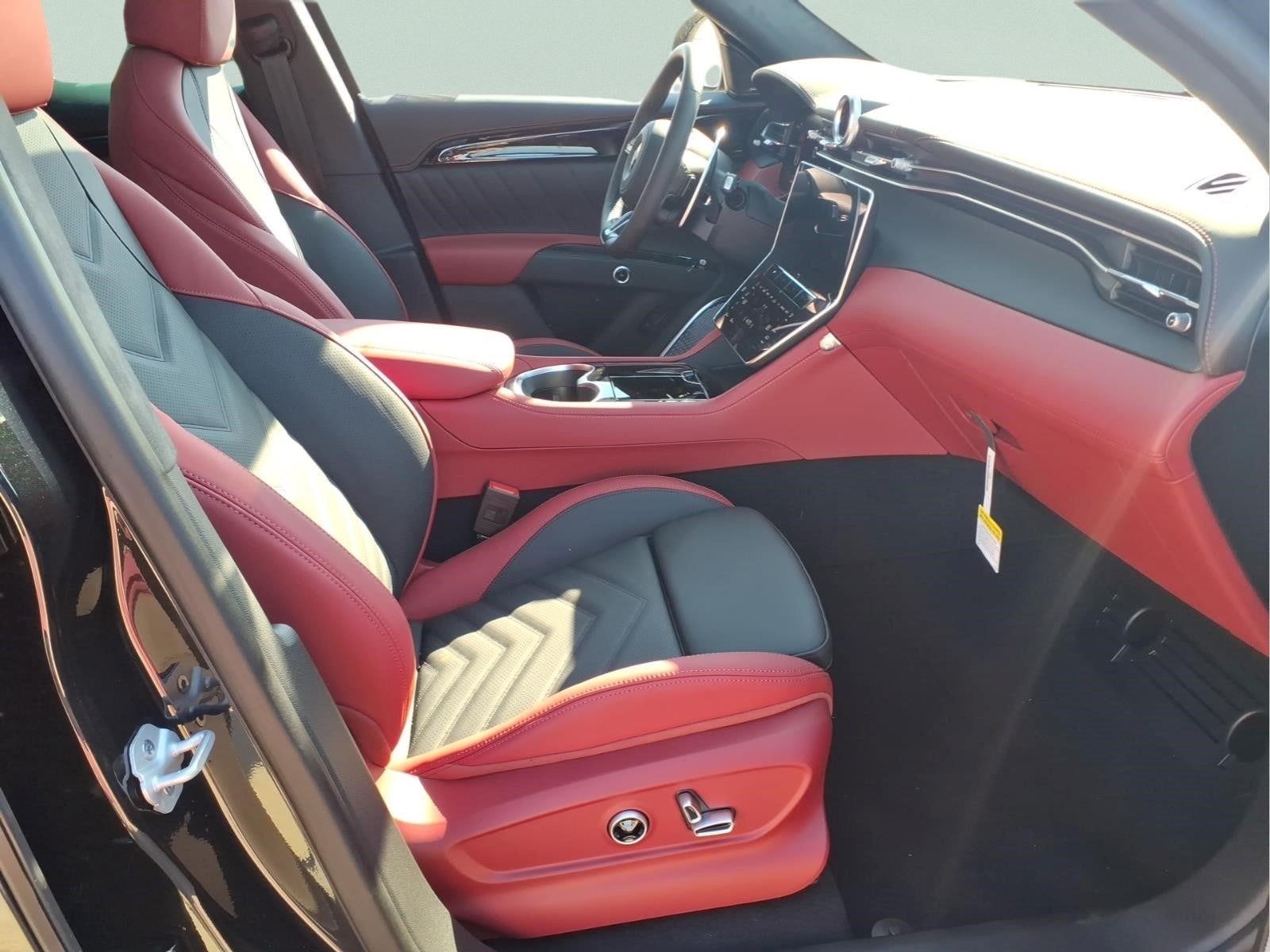 2026 Maserati Grecale Modena V6