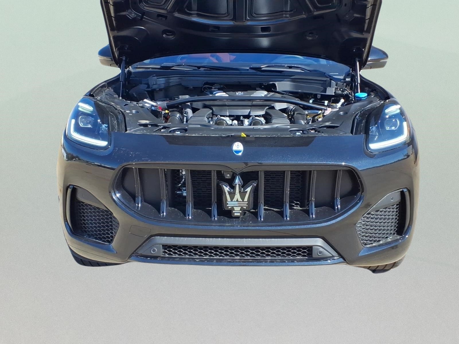 2026 Maserati Grecale Modena V6