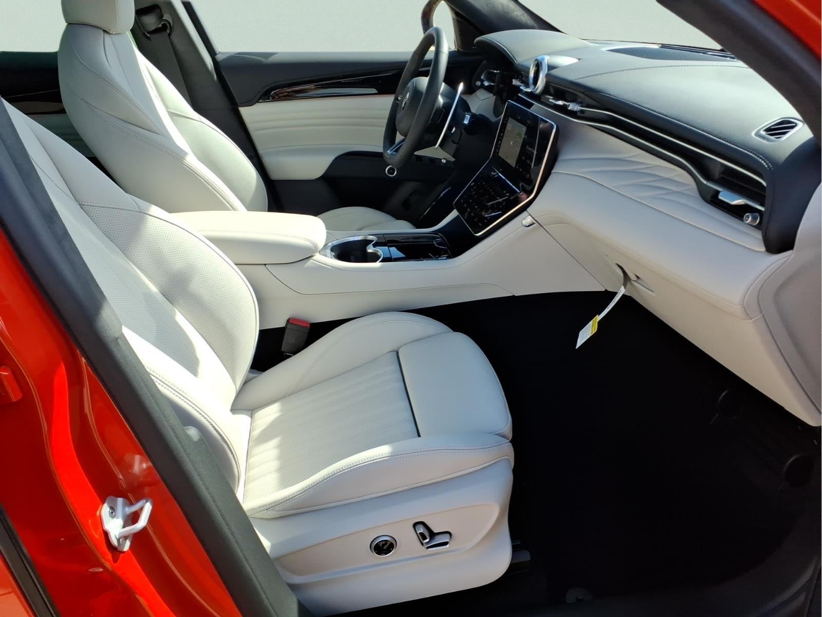 2026 Maserati Grecale Modena V6