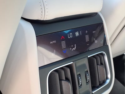 2026 Maserati Grecale Modena V6