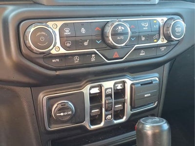 2022 Jeep Wrangler Unlimited Sahara Altitude