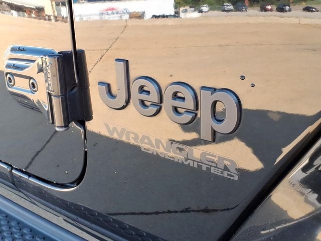2022 Jeep Wrangler Unlimited Sahara Altitude