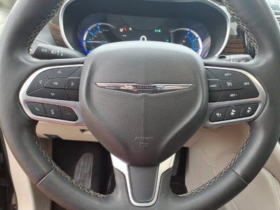 2023 Chrysler Pacifica Hybrid Limited