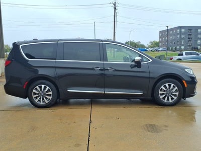 2023 Chrysler Pacifica Hybrid Limited