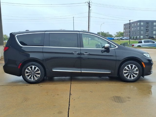 2023 Chrysler Pacifica Hybrid Limited