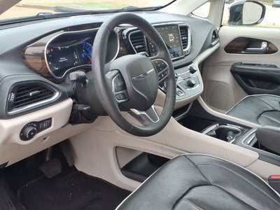 2023 Chrysler Pacifica Hybrid Limited