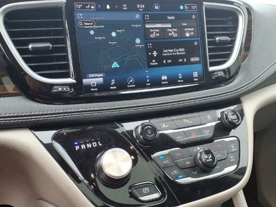 2023 Chrysler Pacifica Hybrid Limited