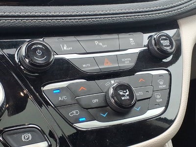 2023 Chrysler Pacifica Hybrid Limited
