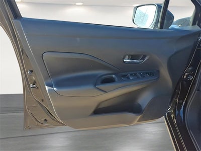 2023 Nissan Versa 1.6 SV