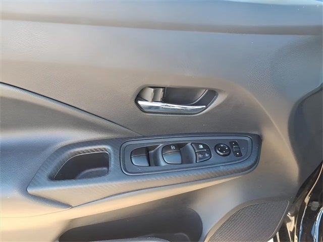 2023 Nissan Versa 1.6 SV