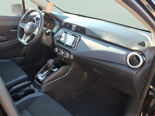 2023 Nissan Versa 1.6 SV