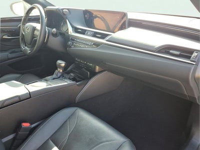 2020 Lexus ES 300h Luxury