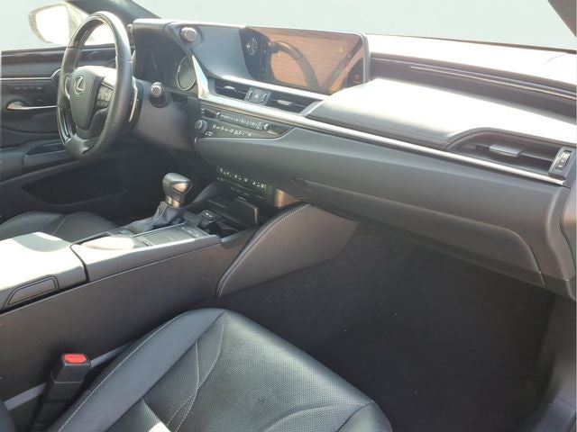 2020 Lexus ES 300h Luxury