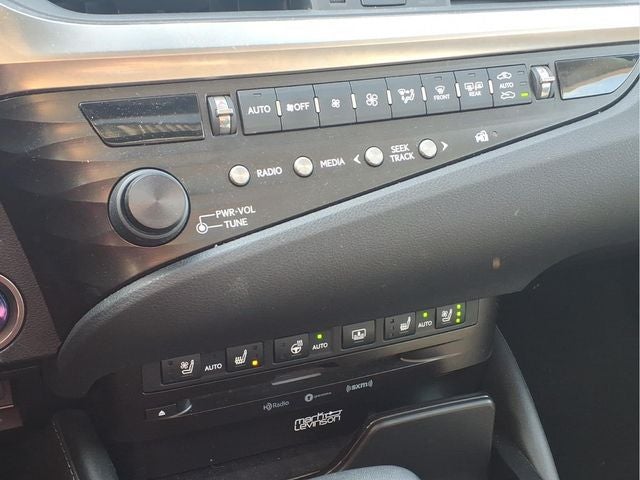 2020 Lexus ES 300h Luxury