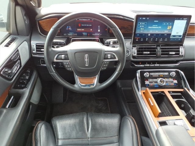 2024 Lincoln Navigator L Black Label