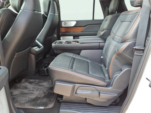 2024 Lincoln Navigator L Black Label