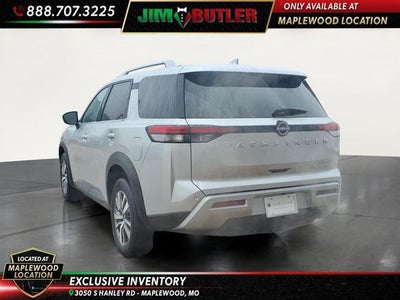 2025 Nissan Pathfinder SL