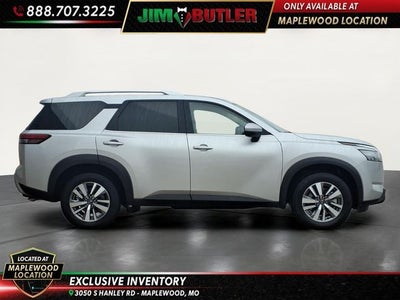 2025 Nissan Pathfinder SL