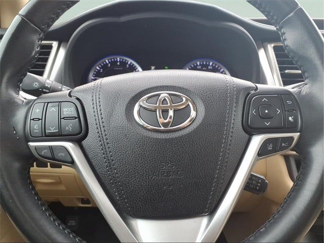 2018 Toyota Highlander Base