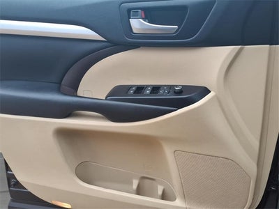 2018 Toyota Highlander Base